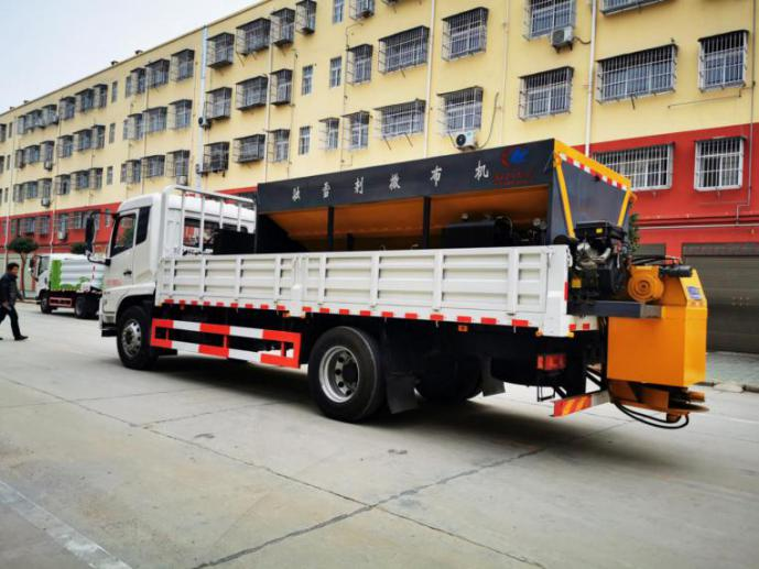 國(guó)六東風(fēng)天錦除雪車(chē)